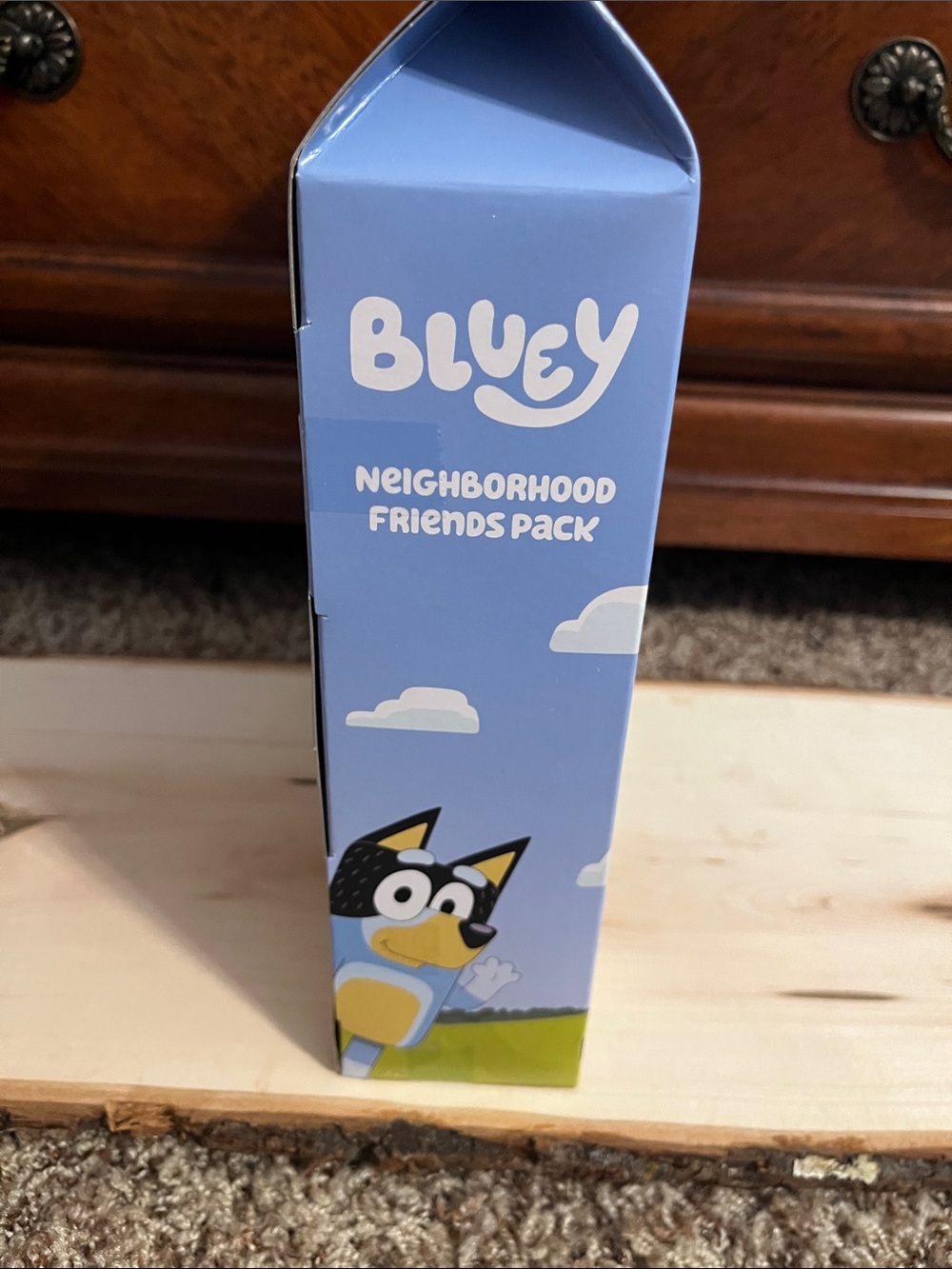 Bluey Neighborhood Friends Pack New in Box - Picture 12 of 13